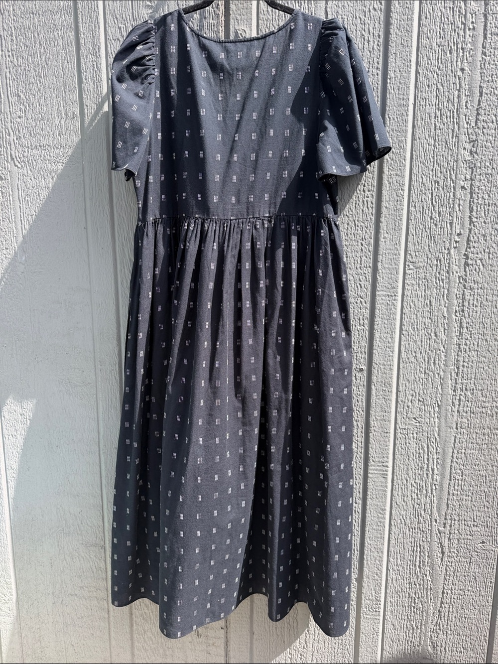 Madewell Dobby Puff-Sleeve V-Neck Midi Dress Size: M - Picture 5 of 8